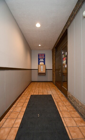 More Photos Of 7880-7890 L St, Omaha Auto Dealership For Sale