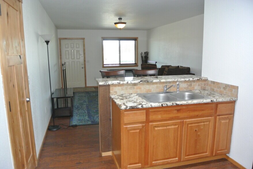 More Photos Of 108 E Hanley Ave, Coeur d'Alene General Retail For Sale