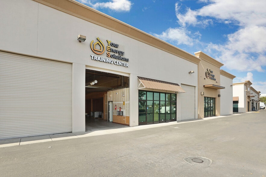 More Photos Of 600-626 Commerce Ct, Manteca Service For Sale