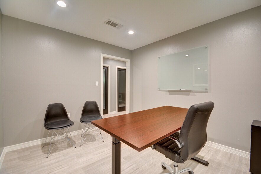 More Photos Of 26615 Oak Ridge Dr, The Woodlands Office For Lease