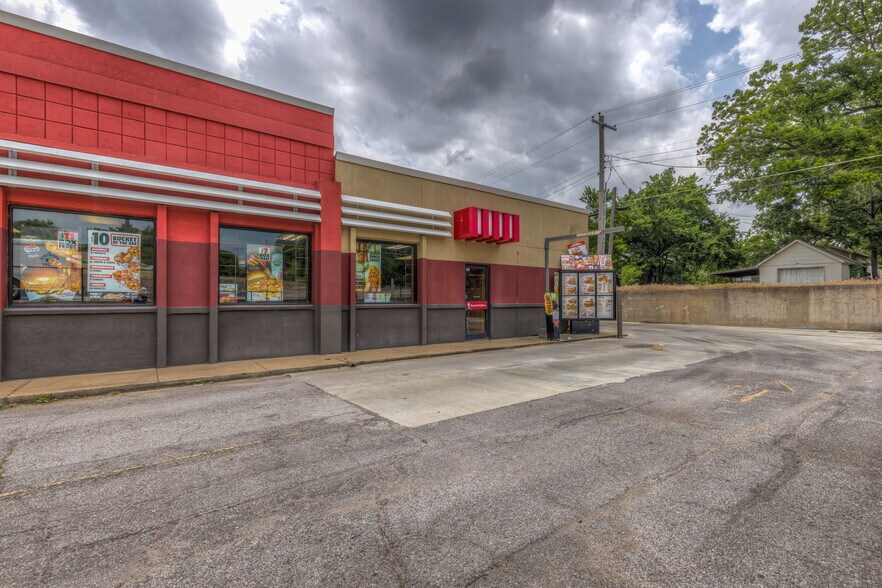 More Photos Of 206 N Wilson Ave, Sand Springs Fast Food For Sale