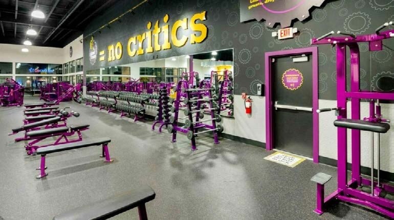 More Photos Of 1880 14th Ave SE, Albany Health Club For Sale