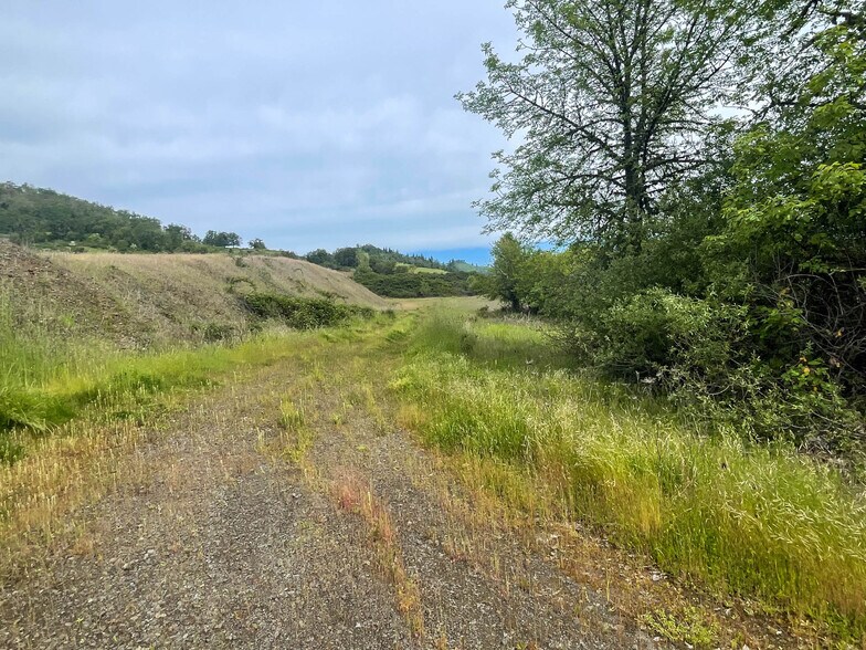 More Photos Of 0 North Umpqua Hwy Hwy, Roseburg Land For Sale