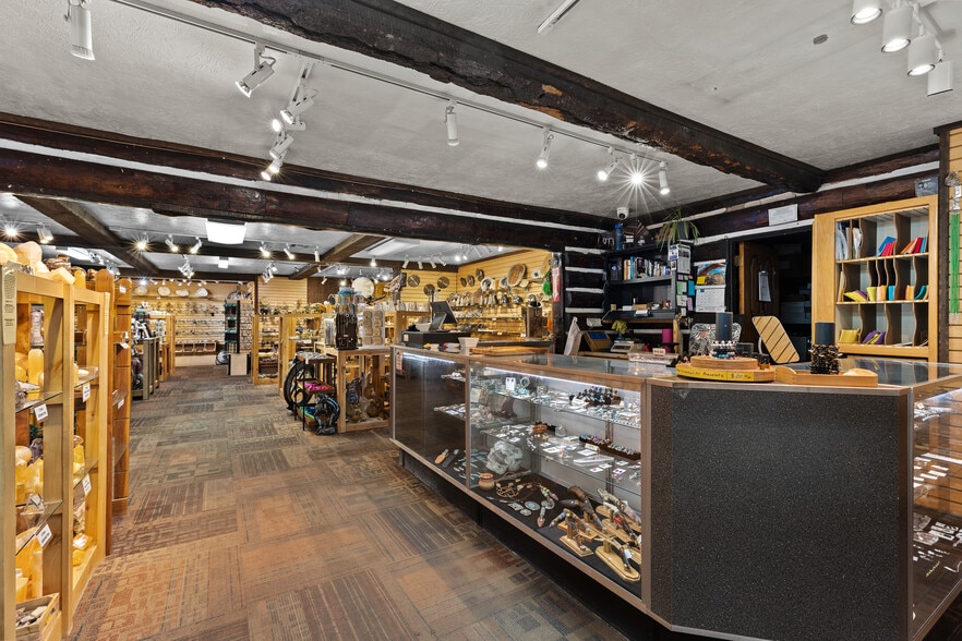 More Photos Of 694 Zion Park Blvd, Springdale Storefront Retail Residential For Sale