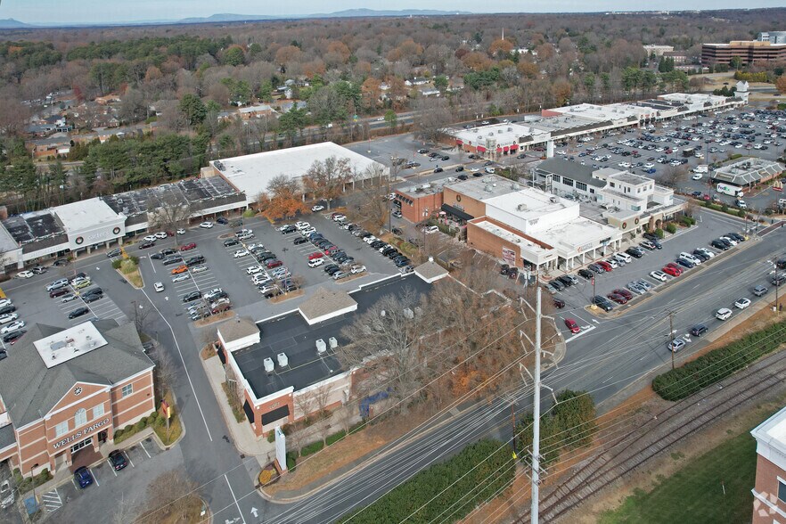 More Photos Of 300 S Stratford Rd, Winston-Salem Unknown For Lease