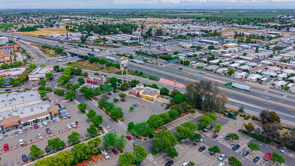More Photos Of 1489 Hulsey Way, Manteca Fast Food For Sale