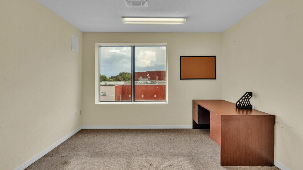 More Photos Of 415 E Main St, Bartow Office For Lease