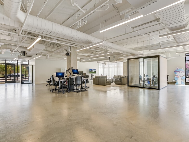 More Photos Of 1800 E 4th St, Austin Apartments For Lease