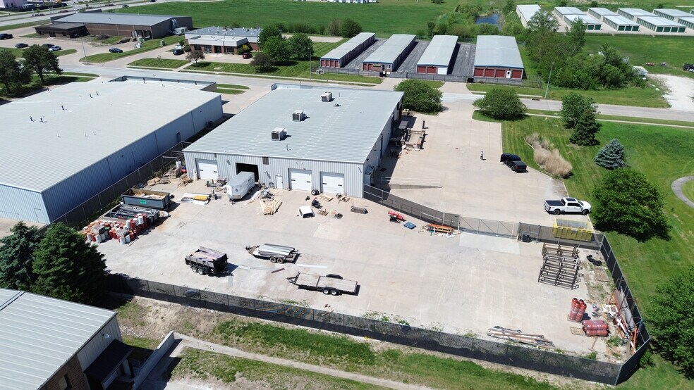 More Photos Of 16180 Laurel St, Waukee Flex For Lease