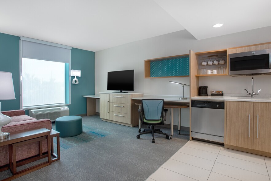 More Photos Of 14060 Emerald Coast Pkwy, Destin Hotel For Sale