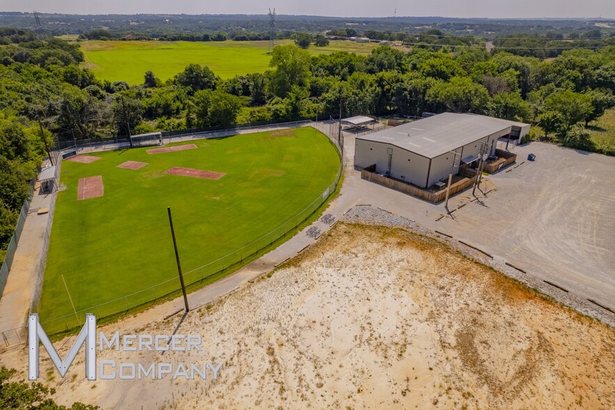 More Photos Of 3984 N US Highway 287, Alvord Warehouse For Sale