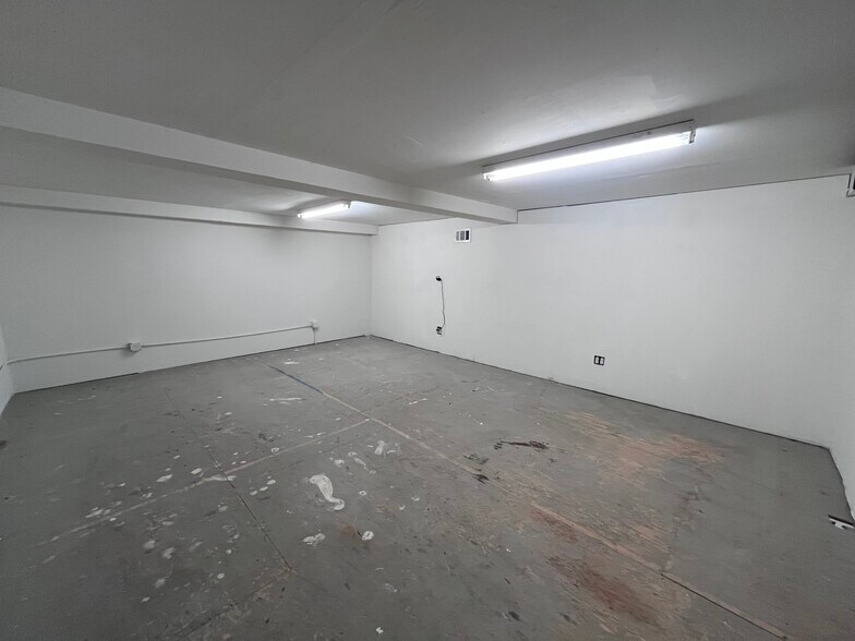 More Photos Of 25 Hayward St, Ipswich Warehouse For Lease