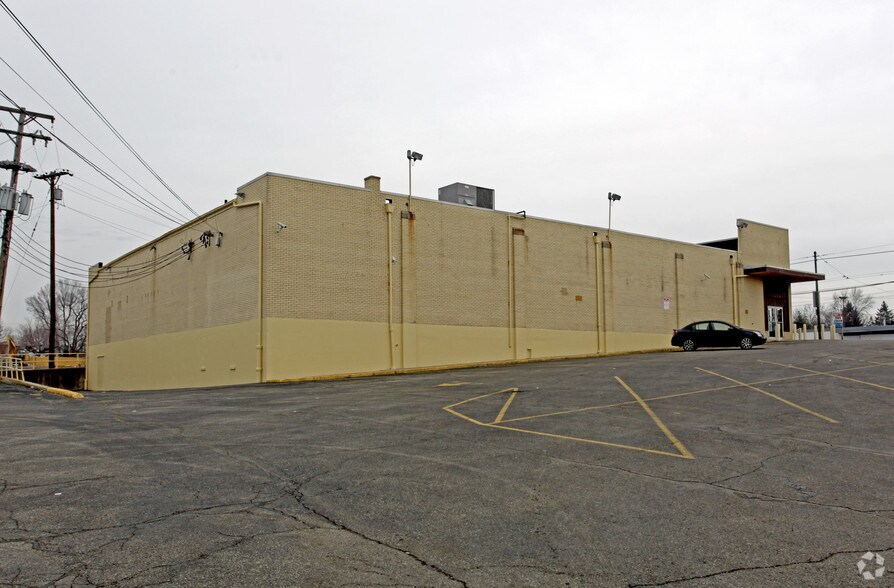 More Photos Of 3028-3030 Salem Ave, Dayton Freestanding For Sale