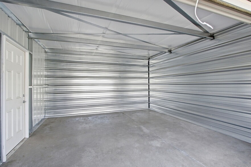More Photos Of 1139/1143 Old Hwy 16 hwy, Jefferson Self Storage For Sale