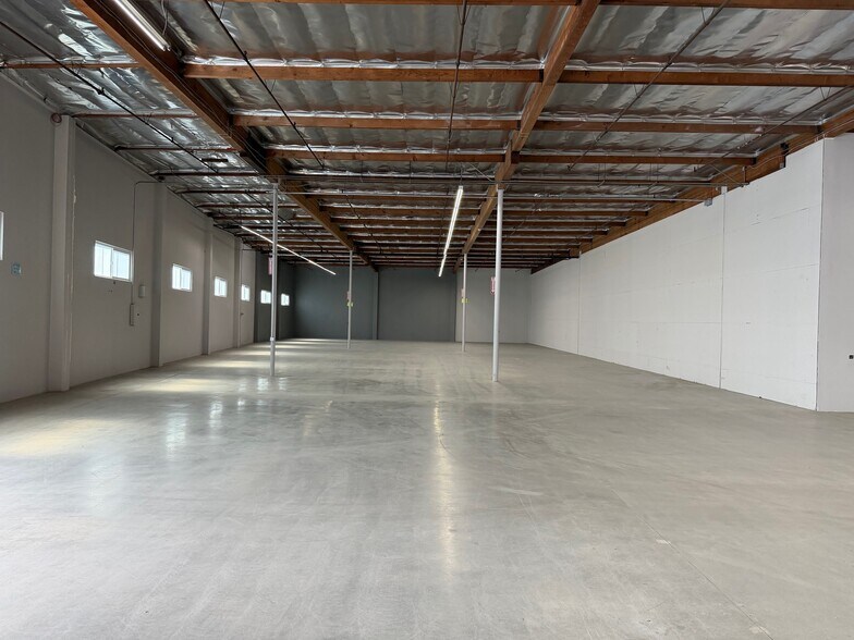More Photos Of 4900 W 147th St, Hawthorne Service For Lease