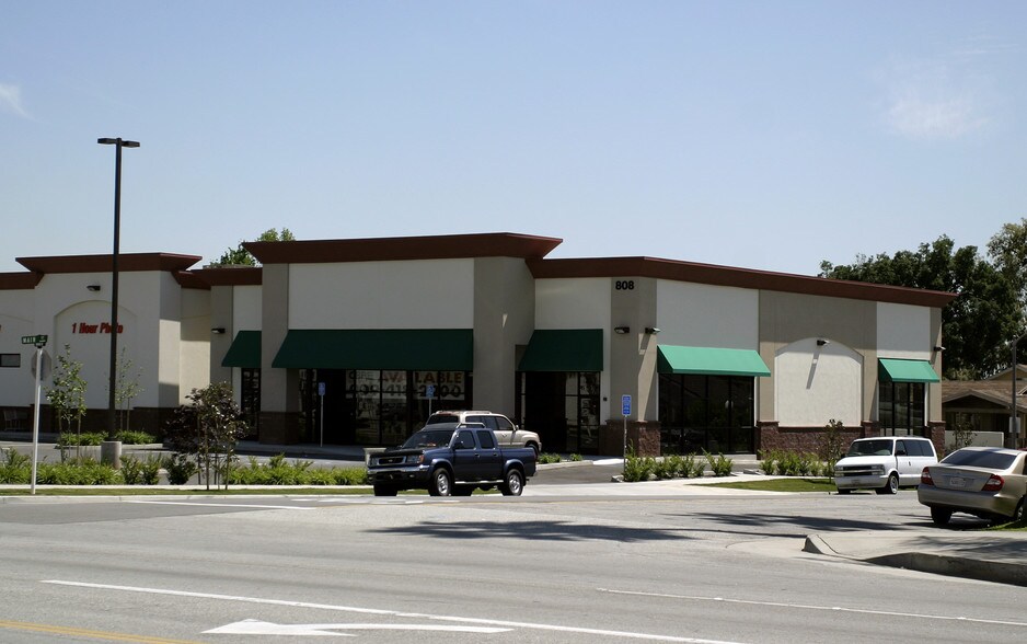 More Photos Of 808-816 E Main St, Alhambra General Retail For Lease