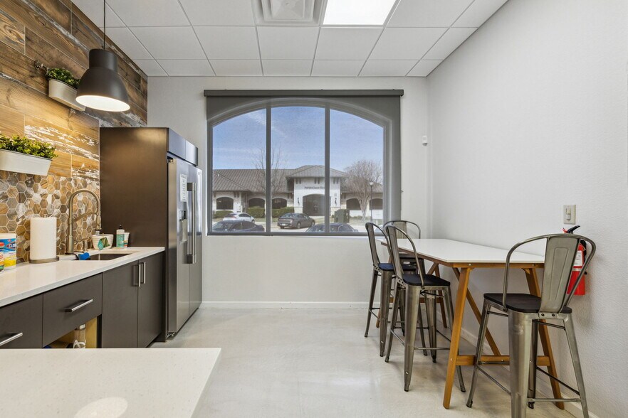 More Photos Of 8501 Wade Blvd, Frisco Medical For Lease