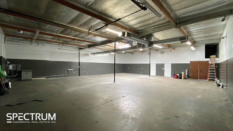 More Photos Of 12970 Branford St, Pacoima Warehouse For Lease