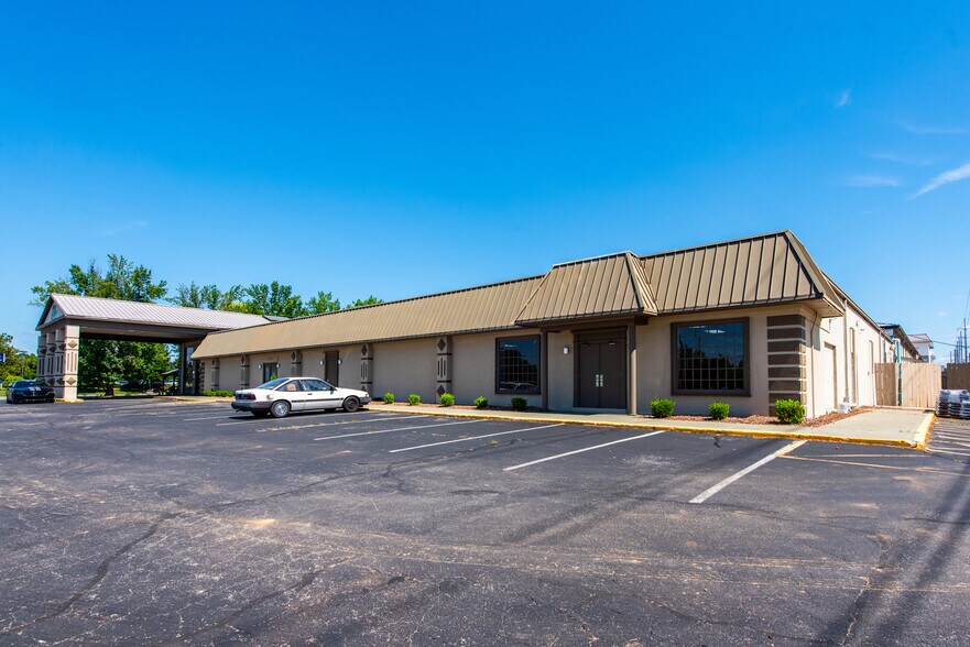 More Photos Of 1760 Plantside Dr, Louisville Assisted Living For Sale