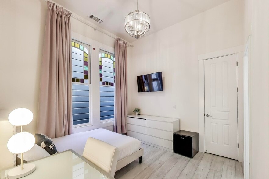 More Photos Of 751 Capp st, San Francisco Apartments For Sale