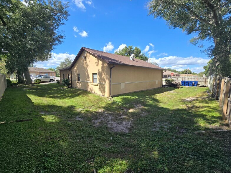 More Photos Of 4985 Palm Ave, Winter Park Light Manufacturing For Sale