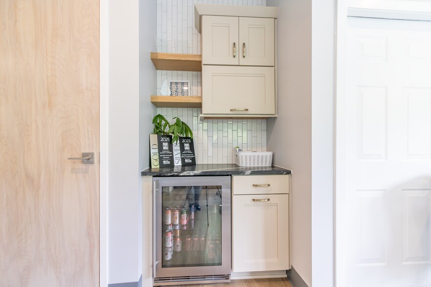 More Photos Of 211 E Six Forks Rd, Raleigh Office For Sale