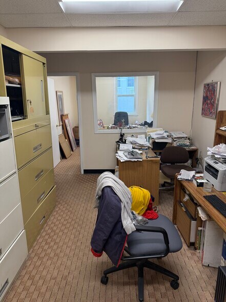 More Photos Of 33-43 Great Neck Rd, Great Neck Office For Lease