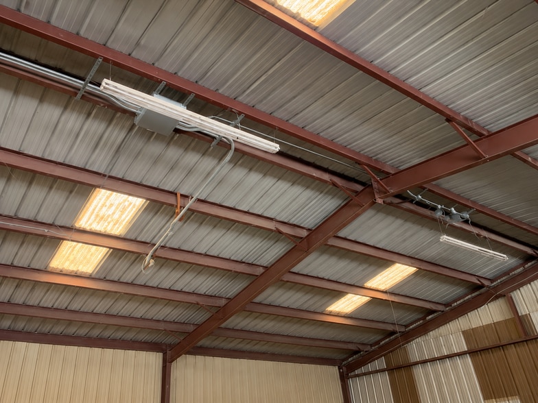 More Photos Of 8635 E Mt Houston Rd, Houston Warehouse For Lease