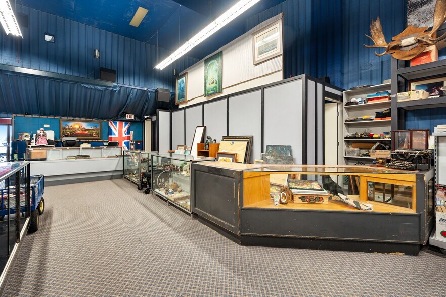 More Photos Of 33017 1st Av, Mission Flex For Lease