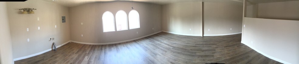 More Photos Of 89 N San Gorgonio Ave, Banning Storefront For Sale