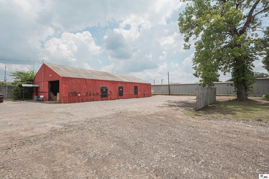 More Photos Of 707-709 Trenton St, West Monroe Storefront For Sale