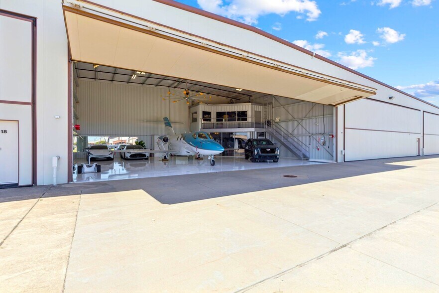 More Photos Of 15809 Addison Rd, Addison Airplane Hangar For Sale