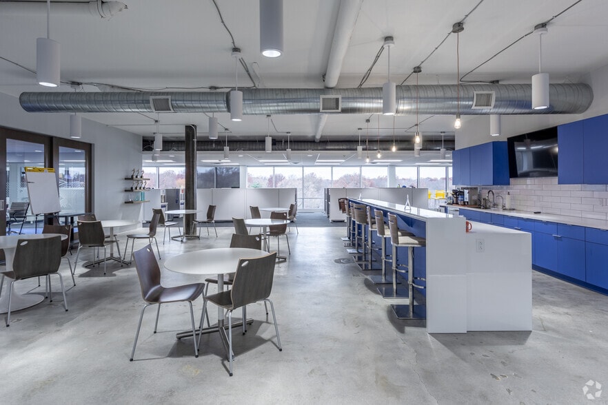 More Photos Of 5201 Johnson Dr, Mission Office For Lease