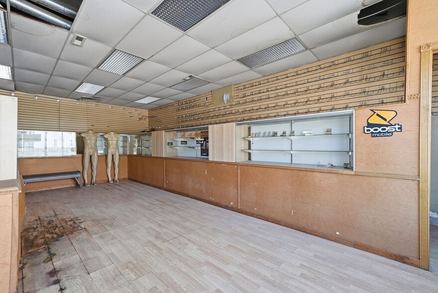 More Photos Of 7100 Morgan St, Chicago Storefront For Sale