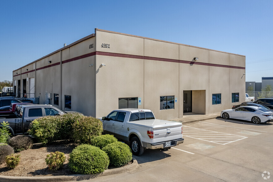 Primary Photo Of 4901 Parker Henderson Rd, Fort Worth Warehouse For Lease