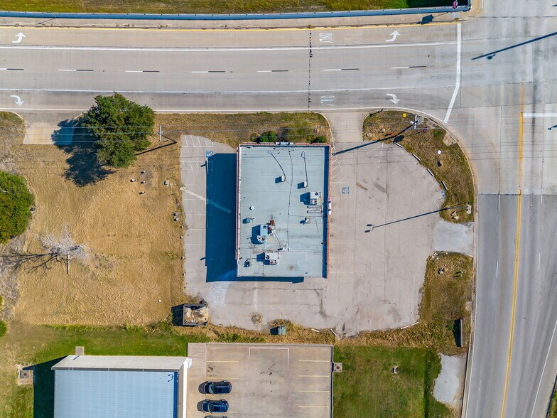 More Photos Of 8901 Jacksboro Hwy, Lakeside Restaurant For Lease