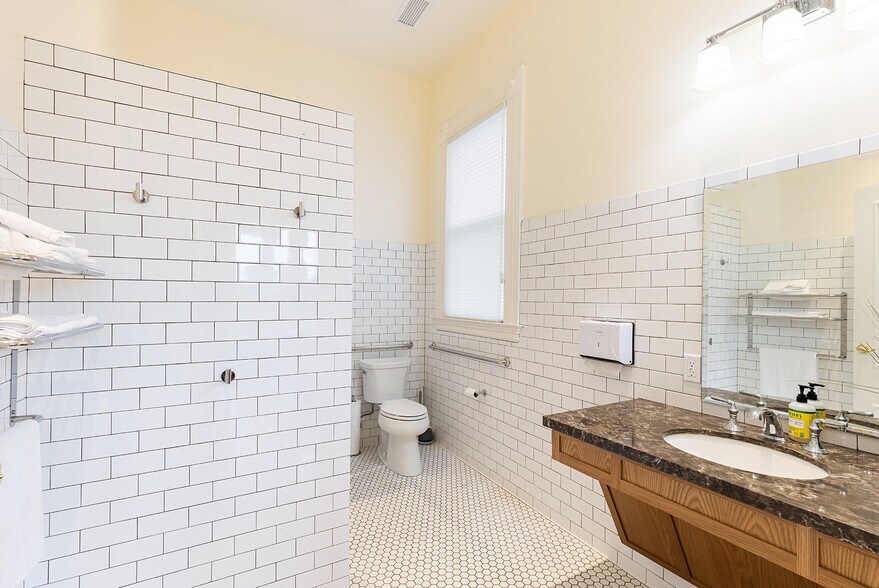 More Photos Of 423 Seminary St, Napa Specialty For Sale