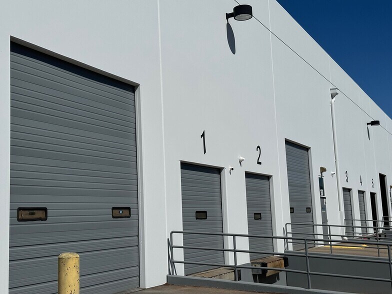 More Photos Of 7340 Eastgate Rd, Henderson Warehouse For Lease