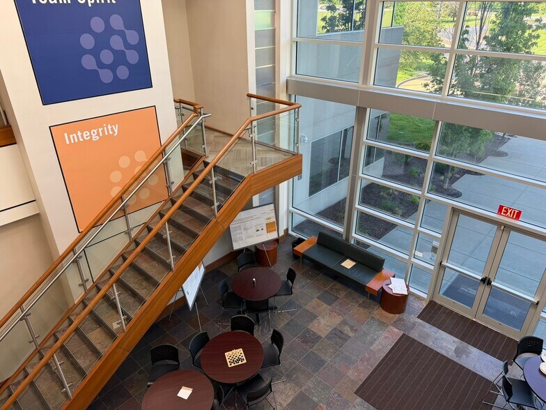 More Photos Of 15 Missouri Research Park Dr, Saint Charles Office For Sale