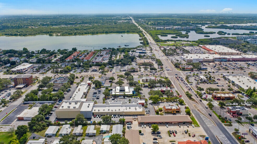 More Photos Of 10781 Park Blvd, Seminole Unknown For Lease