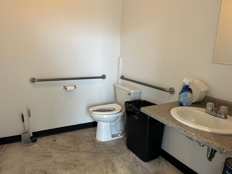 More Photos Of 27 Kondelin Rd, Gloucester Warehouse For Sale