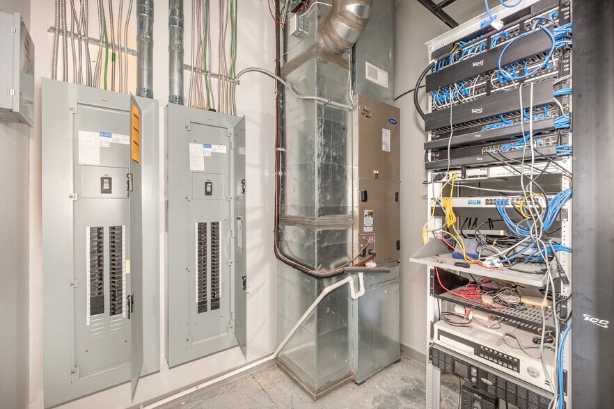 More Photos Of 292 Brooks Malott Rd, Mount Orab Flex For Lease