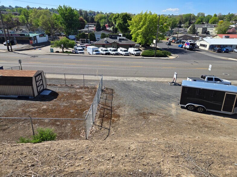 More Photos Of 903 16th Ave, Lewiston Flex For Sale