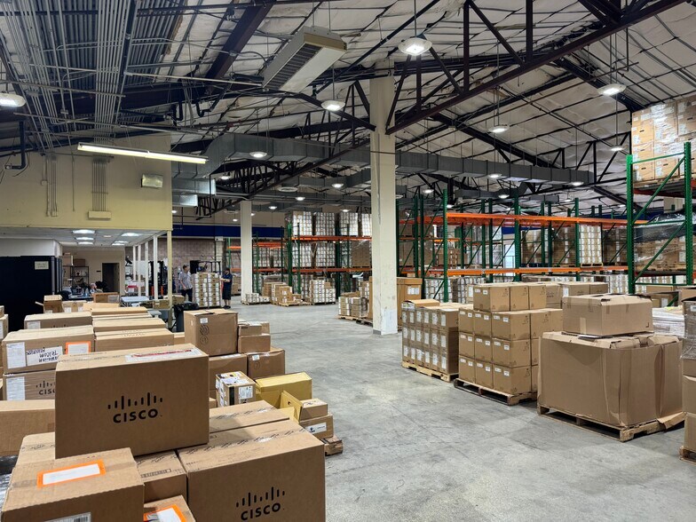 More Photos Of 2144 Auiki St, Honolulu Warehouse For Lease