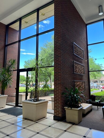 More Photos Of 5800 Campus Circle Dr E, Irving Office For Lease