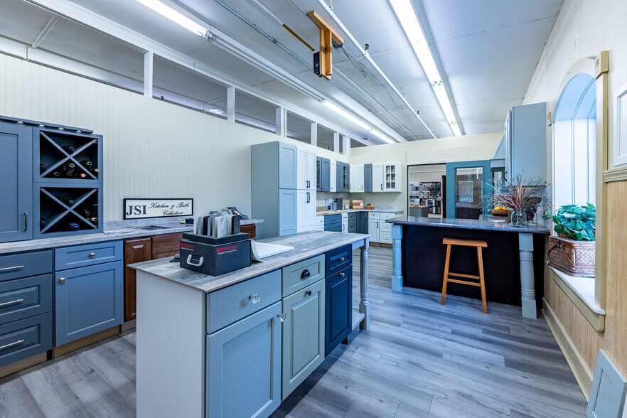 More Photos Of 1139-1143 Clark Pond Rd, North Haverhill Manufacturing For Sale