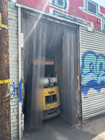 More Photos Of 2620 E Cesar E Chavez Ave, Los Angeles General Retail For Sale