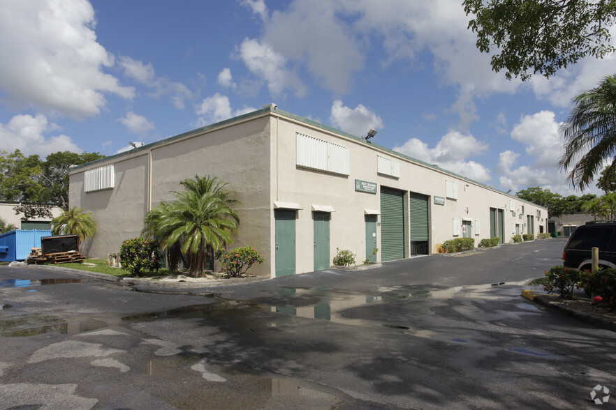 Primary Photo Of 1769-1791 Blount Rd, Pompano Beach Warehouse For Lease