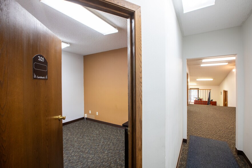 More Photos Of 1411 W Dakota Pkwy, Williston Office For Lease