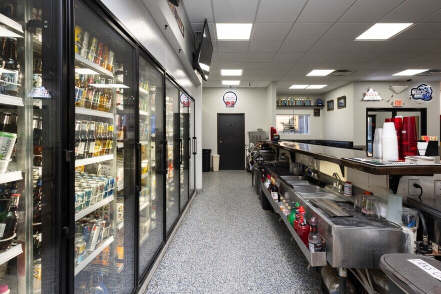 More Photos Of 317 Studdart Ave, Graceville General Retail For Sale